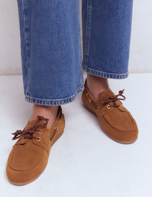 Lace-Up Boat Shoes-Tan