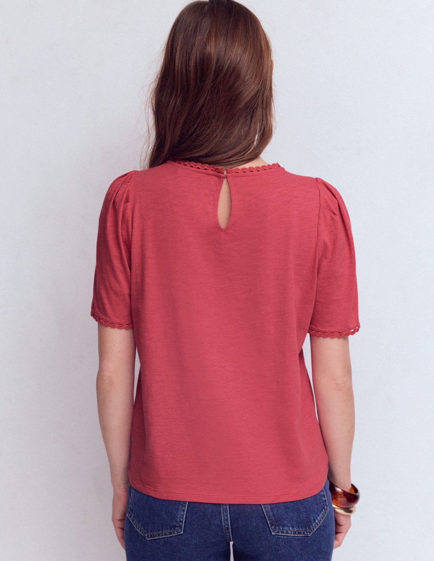 Ali Trim T-shirt-Hollyberry