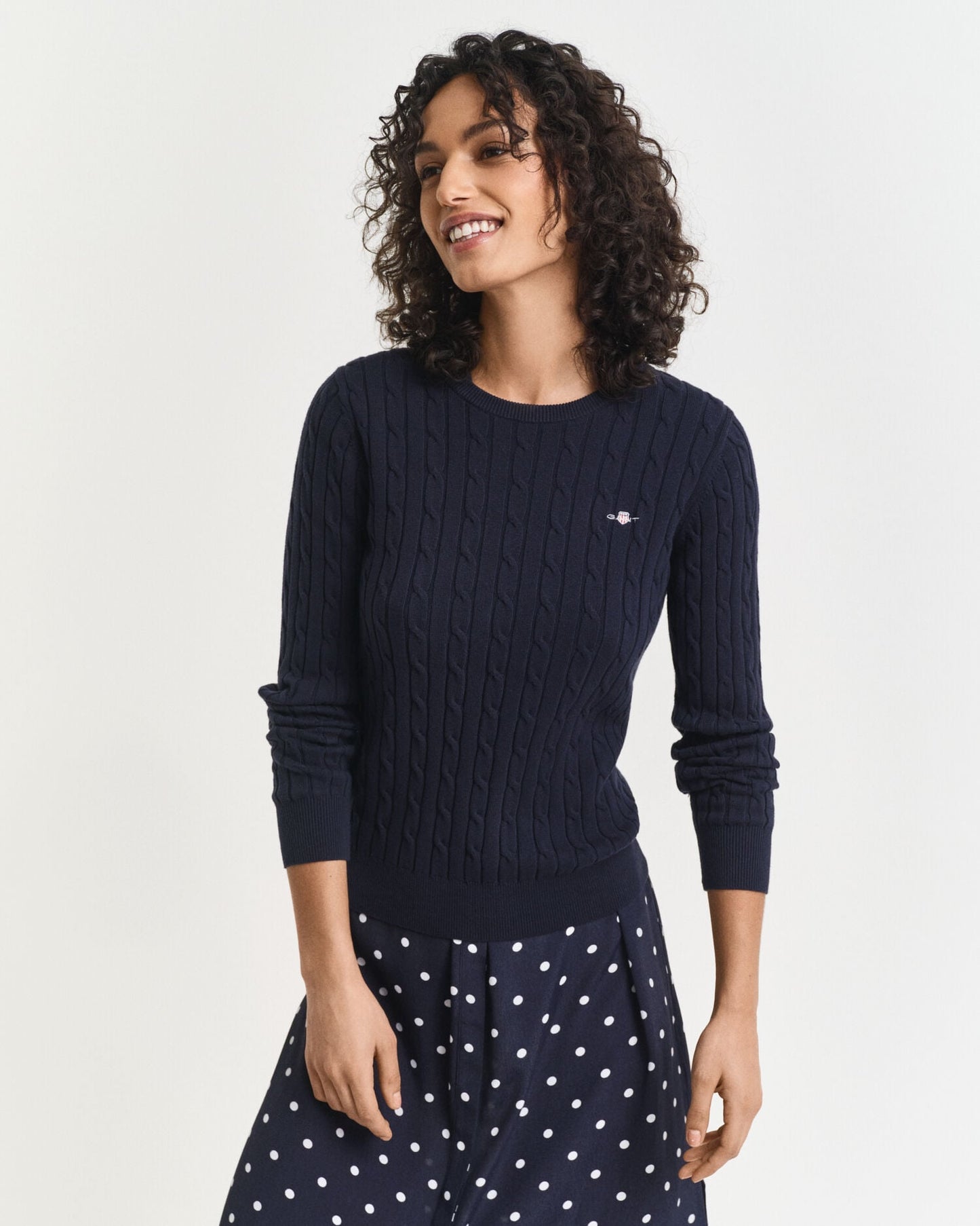 Pull ras-du-cou en maille torsadée de coton extensible