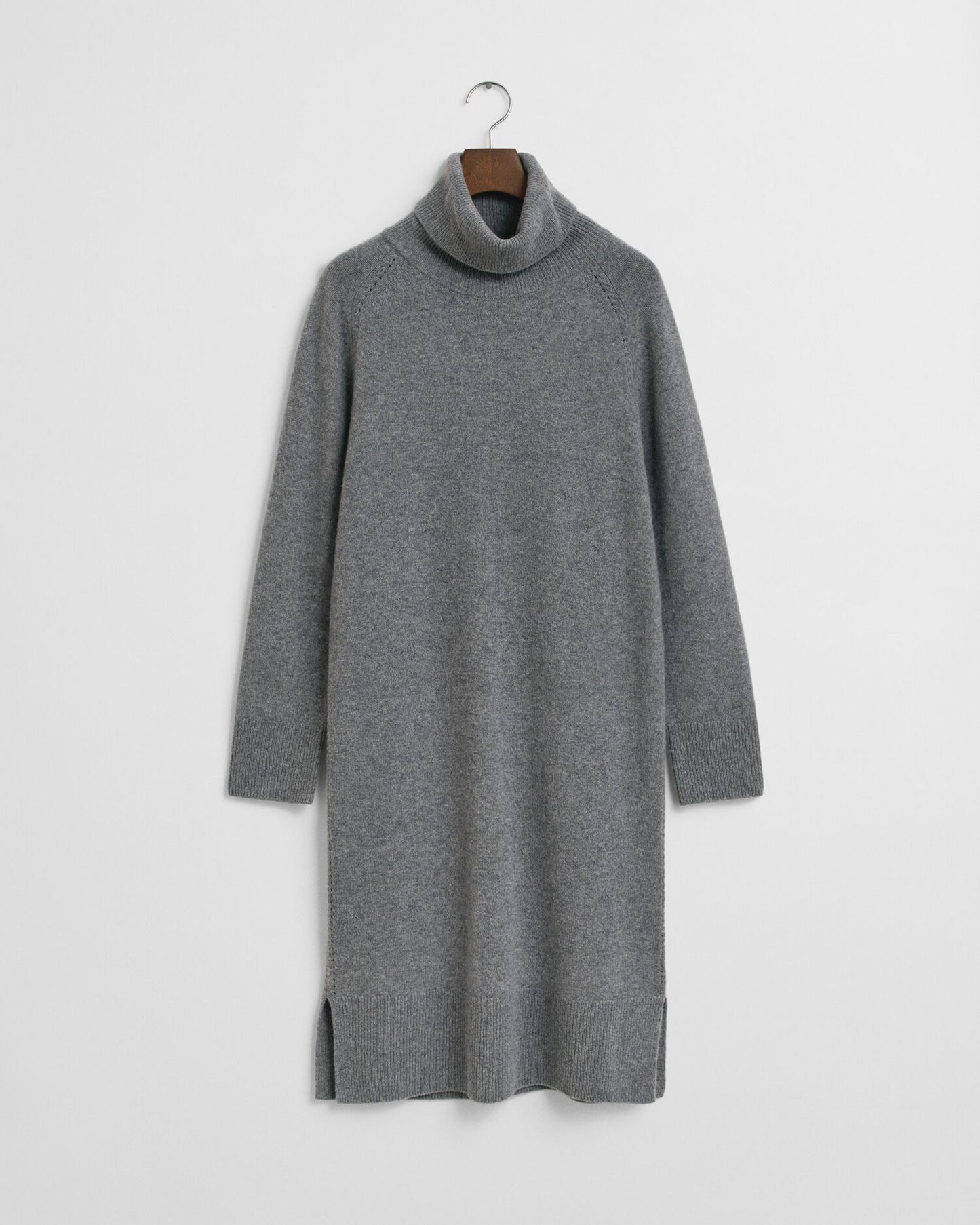 Rollkragenkleid mit Strickdetails