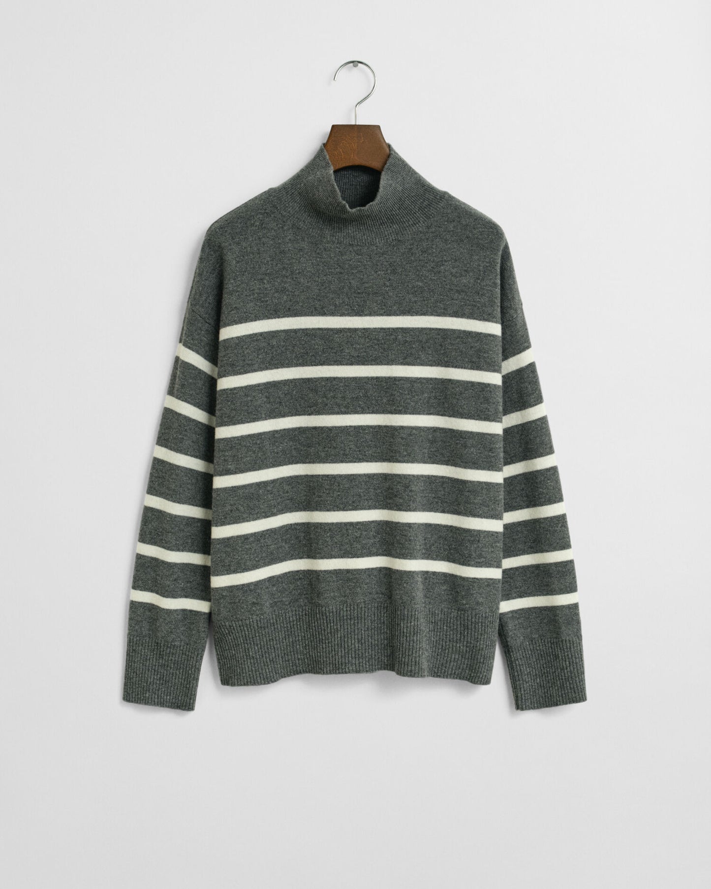Pull col roulé en lambswool superfine à rayures