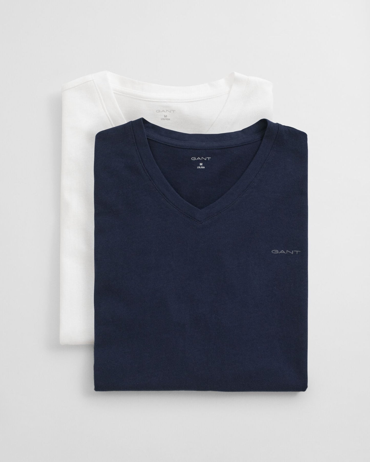 Lot de 2 t-shirts col V