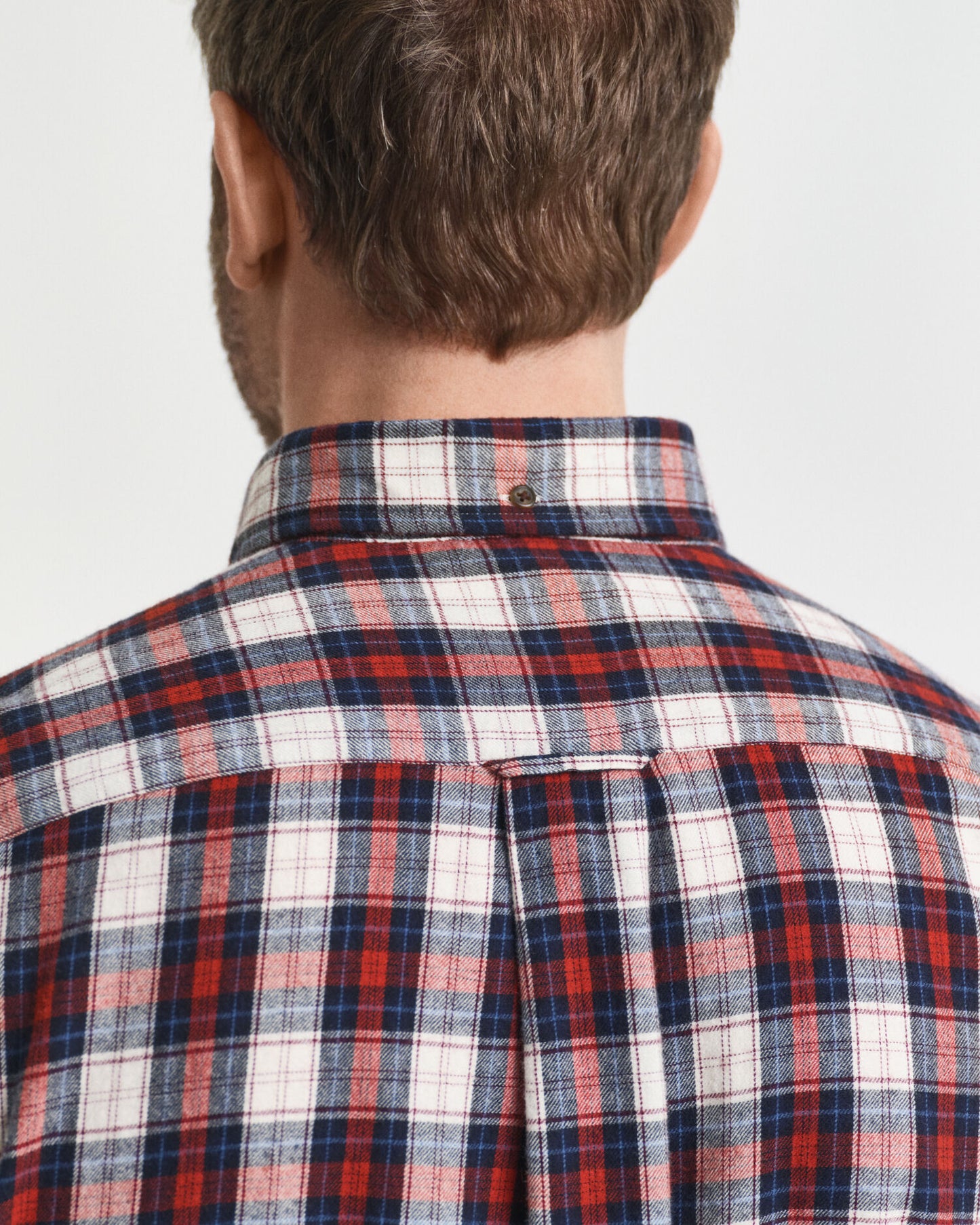 Chemise en flanelle quadrillée coupe droite motif usé