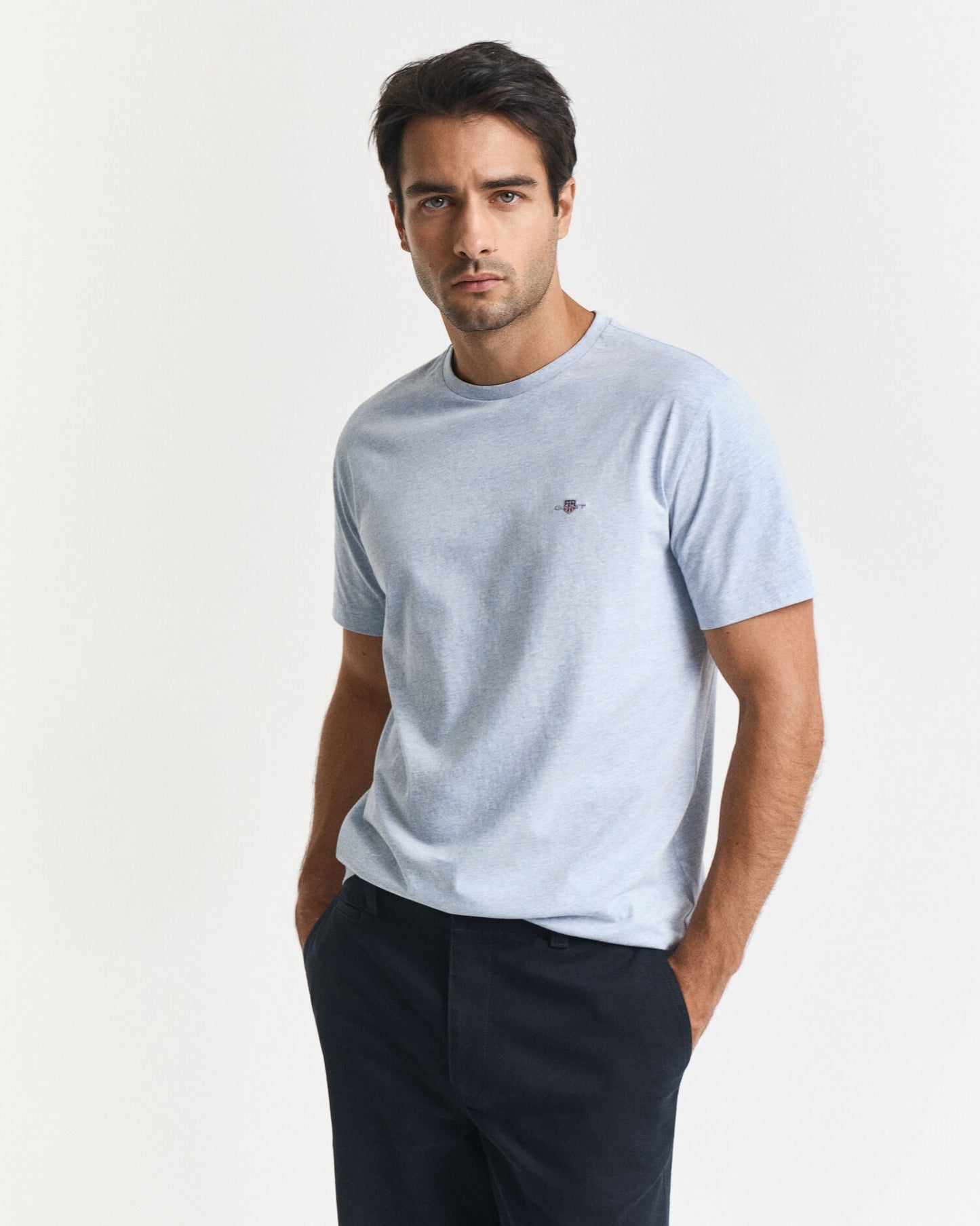 T-shirt écusson coupe droite