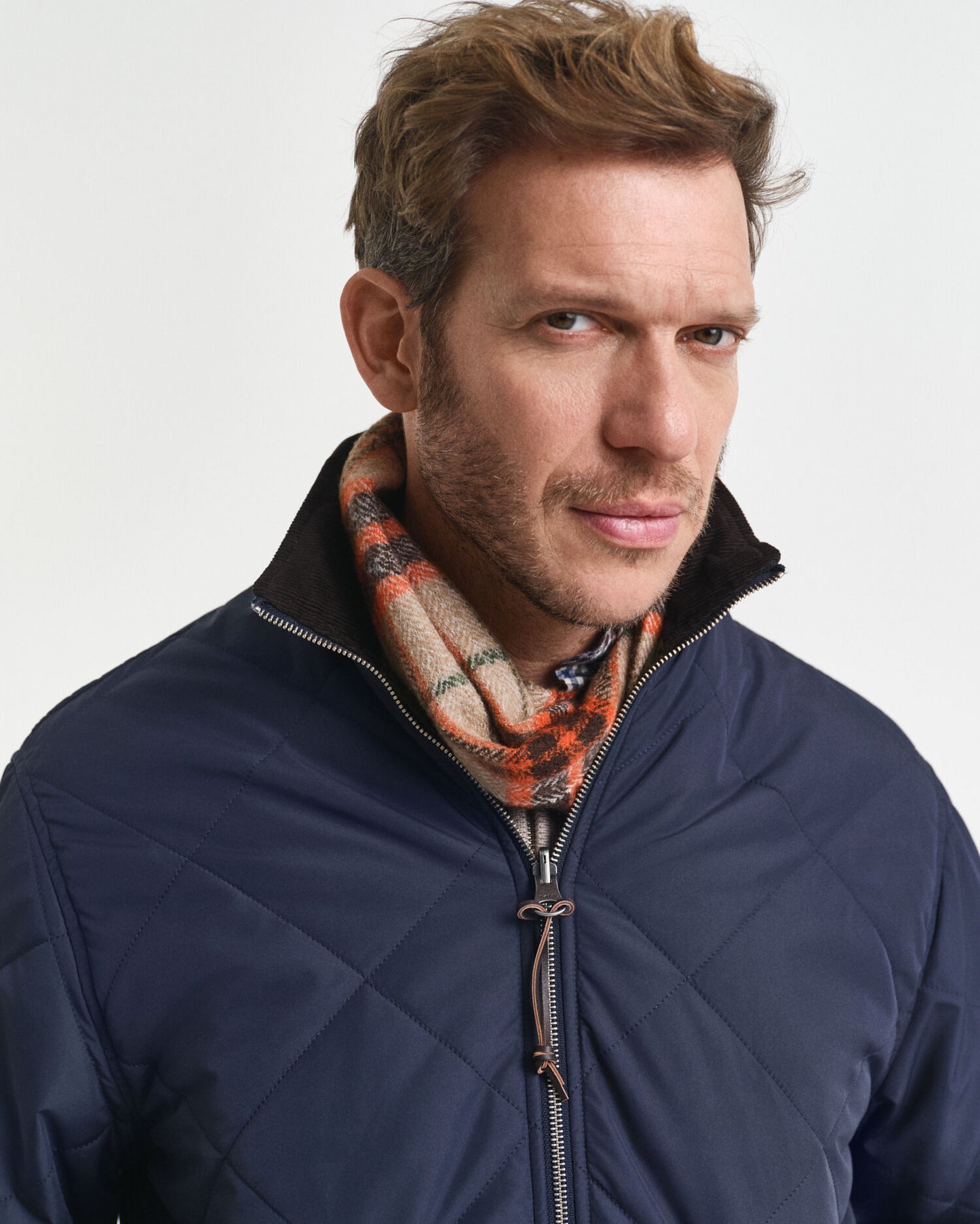 Wendejacke mit Stehkragen