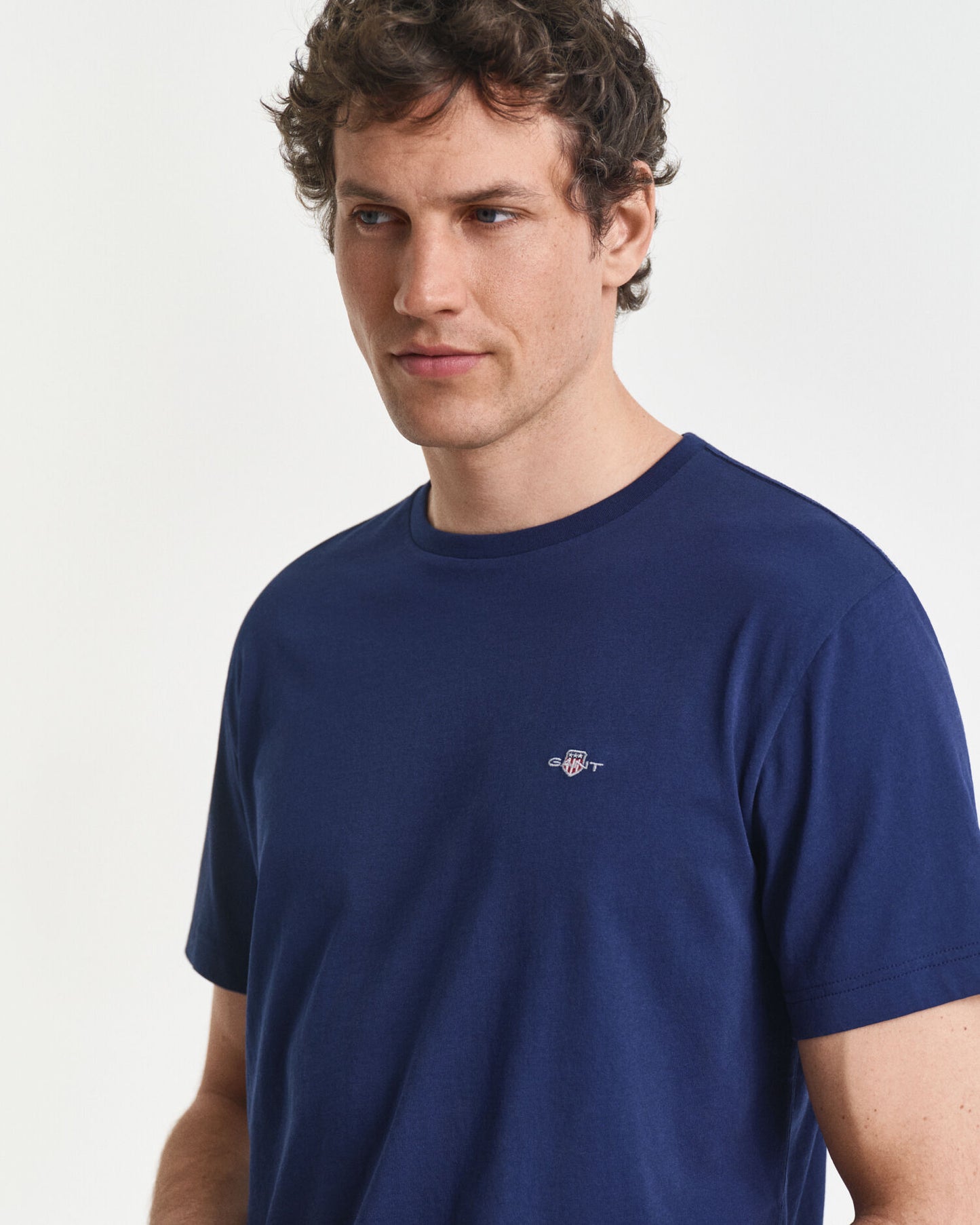 T-shirt écusson coupe droite
