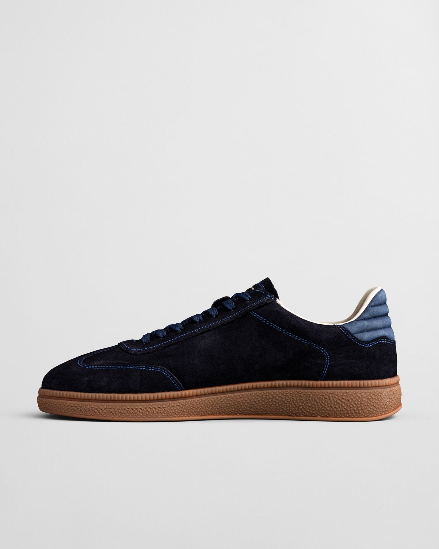 Baskets en daim Cuzmo