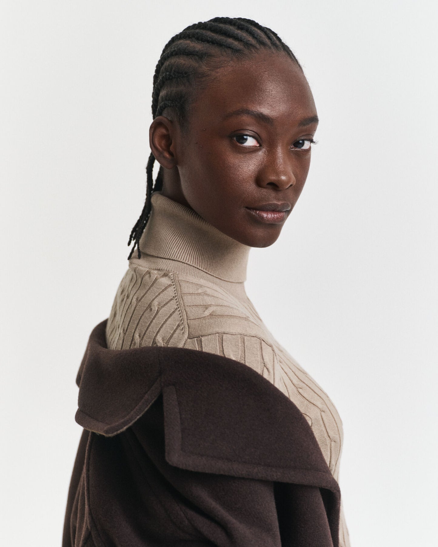 Pull à col roulé en maille torsadée de coton extensible