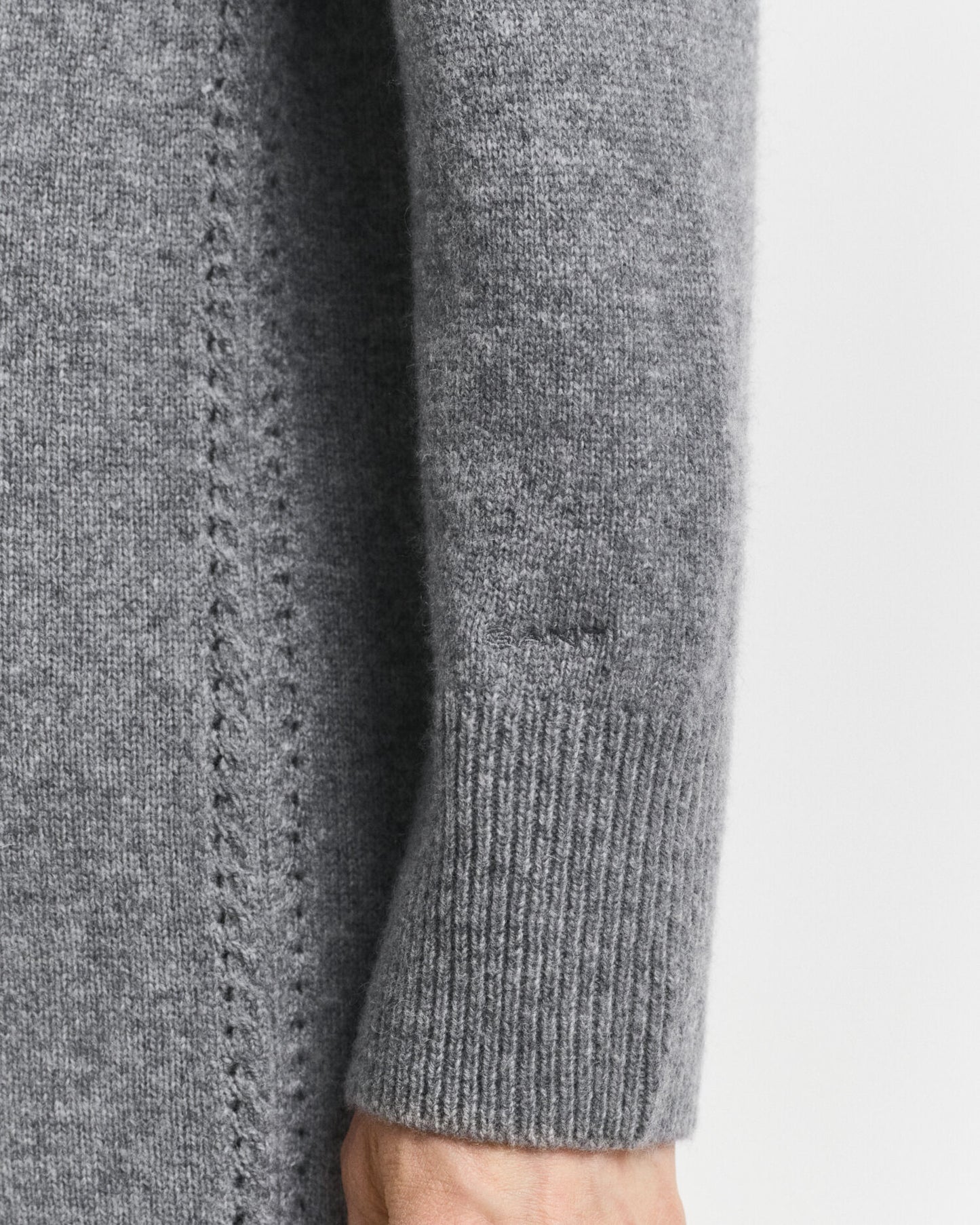 Rollkragenkleid mit Strickdetails
