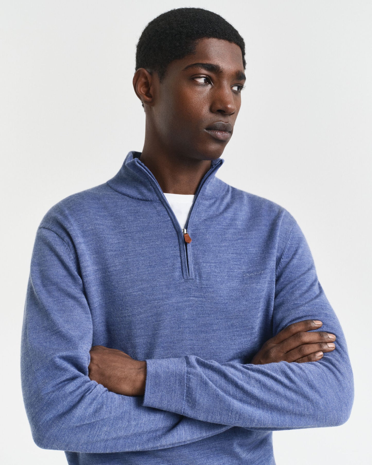 Pullover aus extrafeiner Merinowolle mit halbem Reißverschluss